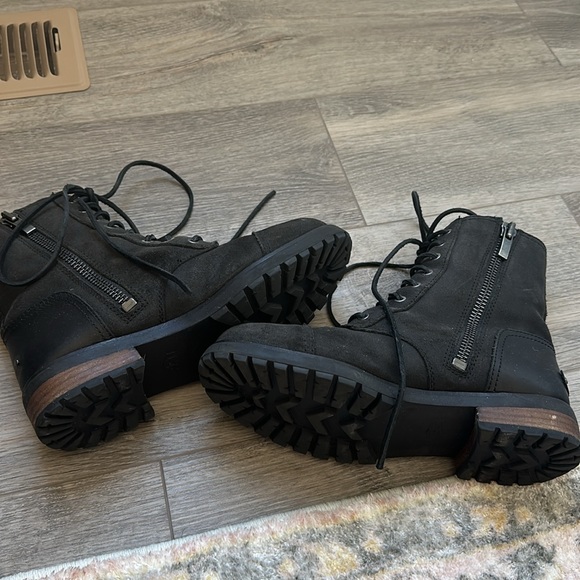 Ugg Kilmer II Lace Up Combat Style Black Winter Boots - Picture 3 of 8